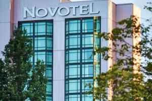 Novotel Toronto North York, Toronto