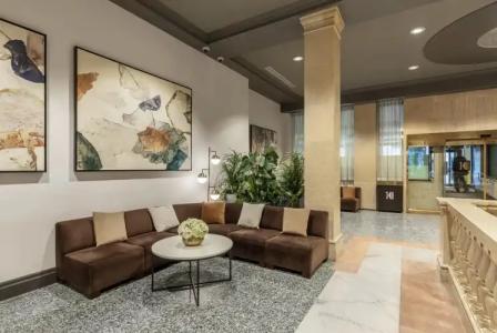 One King West and Residence - 24