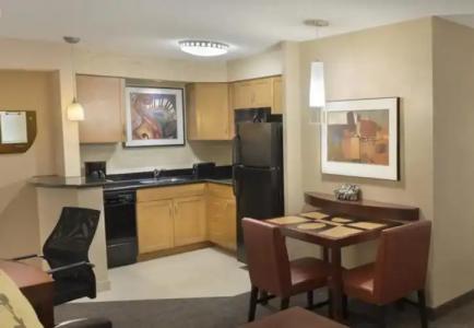 Residence Inn by Marriott Toronto Downtown / Entertainment District - 10