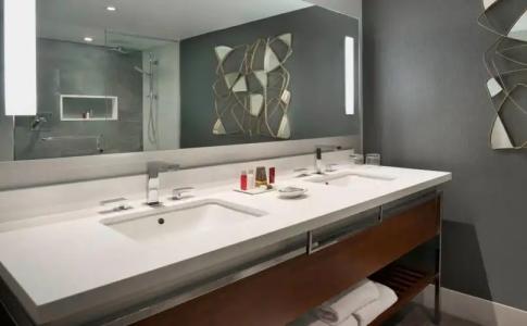 Toronto Marriott City Centre - 4