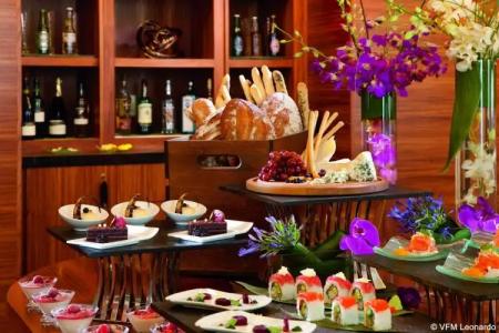 The Ritz-Carlton, Toronto - 13