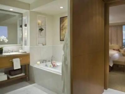 The Ritz-Carlton, Toronto - 5