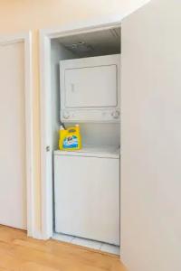 Le Germain Maple Leaf Square - 10