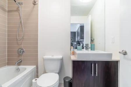 Le Germain Maple Leaf Square - 52