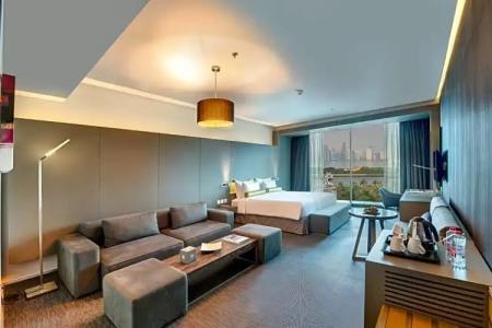 72 Sharjah - 104