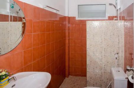 Allstar Guesthouse - 8