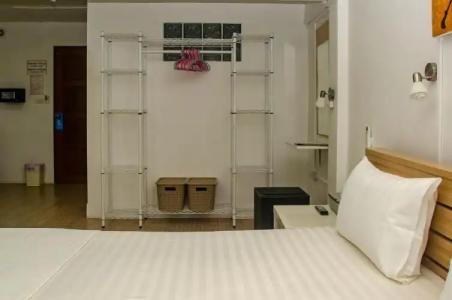 Allstar Guesthouse - 30