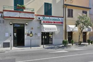 Art Hotel, Pietrasanta