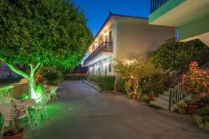 Tota Studios, Tsilivi-Planos