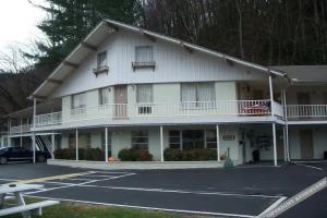 Castlewood Inn, Maggie Valley