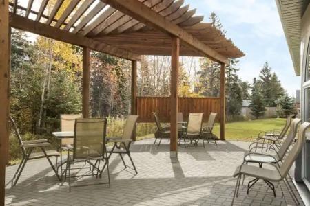 Days Inn by Wyndham Thunder Bay North - 12