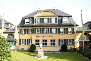 Haus Schlesien Mini-hotel, Konigswinter