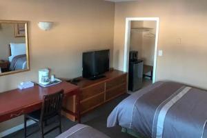 Village Inn & Suites - Sudbury, Sudbury