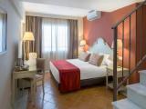 Essence Family room