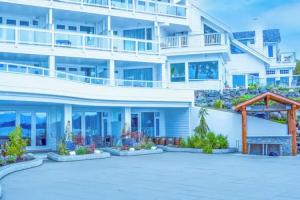 Sooke Harbour House, Sooke