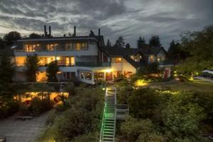 Sooke Harbour House, Sooke