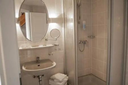 & Restaurant Am Alten Rhin - 69