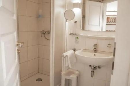 & Restaurant Am Alten Rhin - 95