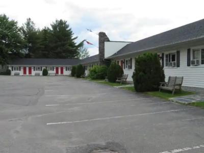 La Paysanne Motel &
