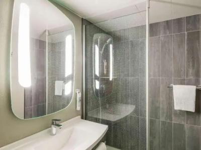 ibis Paris Gare de Lyon Ledru Rollin - 40