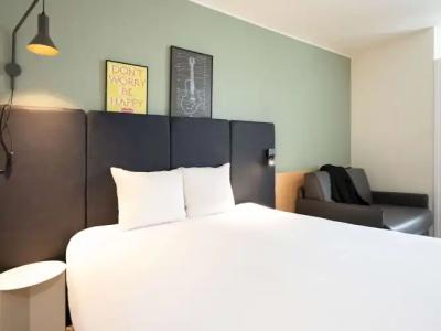 ibis Paris Gare de Lyon Ledru Rollin - 18