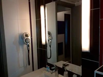 Ibis Styles Paris Pigalle Montmartre - 8