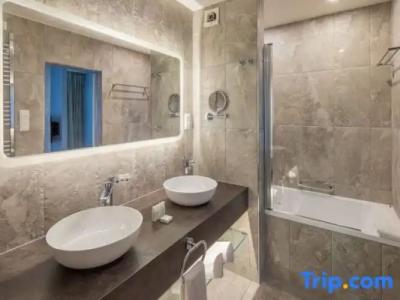 Mamaison Residence Izabella Budapest - 9