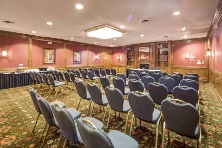 Best Western Plus Guildwood Inn - 17