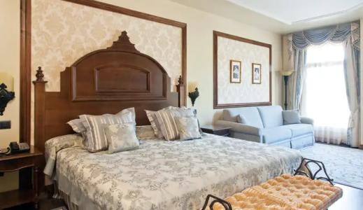 PortAventura Lucy's Mansion - Includes unlimited access & Express wristband to PortAventura Park & Ferrari Land - 25