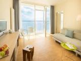 Suite with lake view
