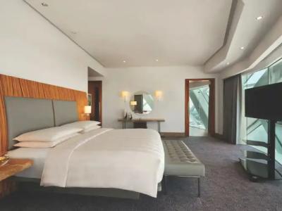 Andaz Capital Gate Abu Dhabi, By Hyatt - 111