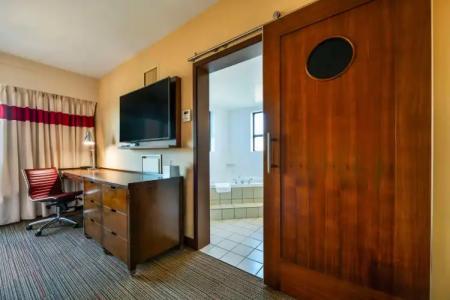 Grand Park Vancouver Airport - 4