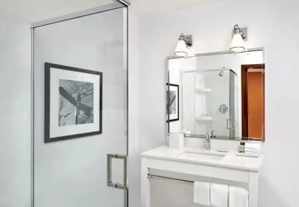 Grand Park Vancouver Airport - 8