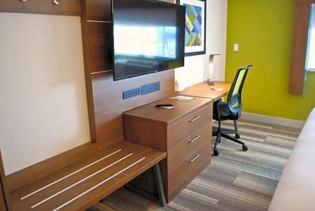 Holiday Inn Express Vancouver Airport-Richmond, an IHG - 36