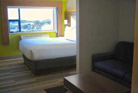 Holiday Inn Express Vancouver Airport-Richmond, an IHG - 2