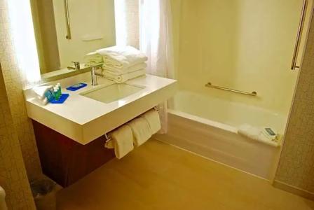 Holiday Inn Express Vancouver Airport-Richmond, an IHG - 35