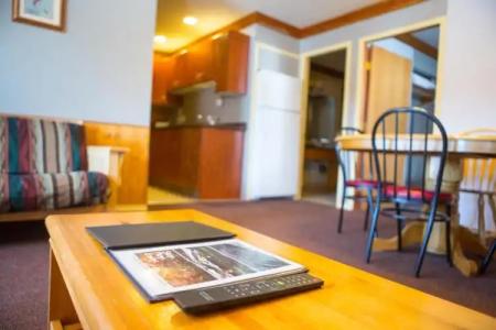 Glacier House & Resort - 11