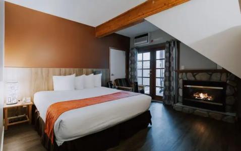 Glacier House & Resort - 53