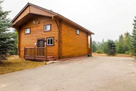 Glacier House & Resort - 43