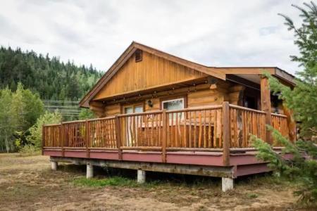 Glacier House & Resort - 77