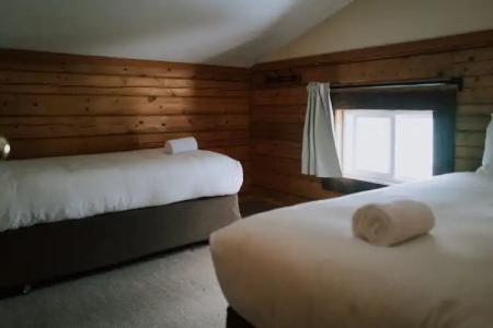 Glacier House & Resort - 28