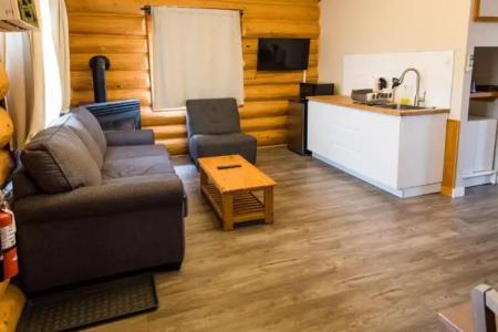 Glacier House & Resort - 61