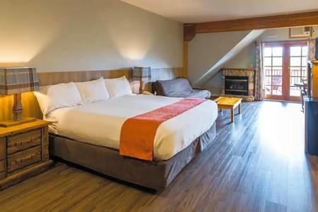 Glacier House & Resort - 97