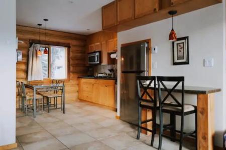 Glacier House & Resort - 111