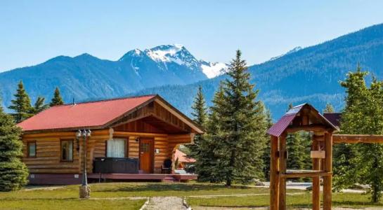 Glacier House & Resort - 20