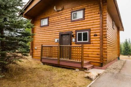 Glacier House & Resort - 136