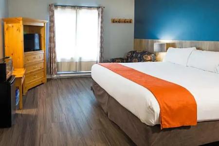 Glacier House & Resort - 50