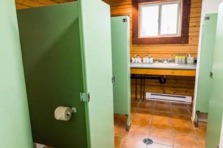 Glacier House & Resort - 130