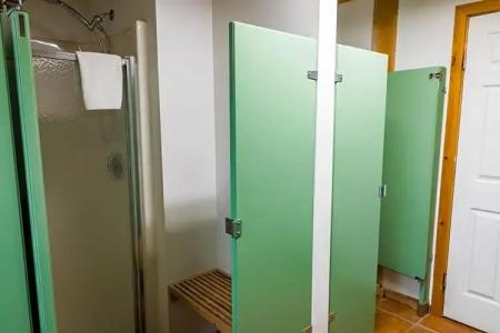 Glacier House & Resort - 48