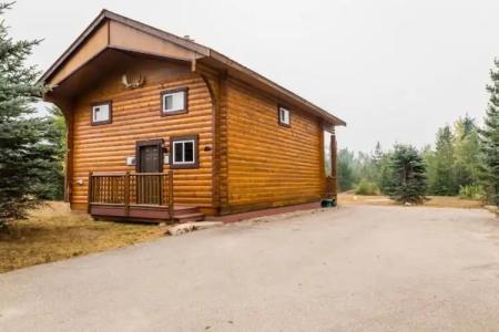 Glacier House & Resort - 141